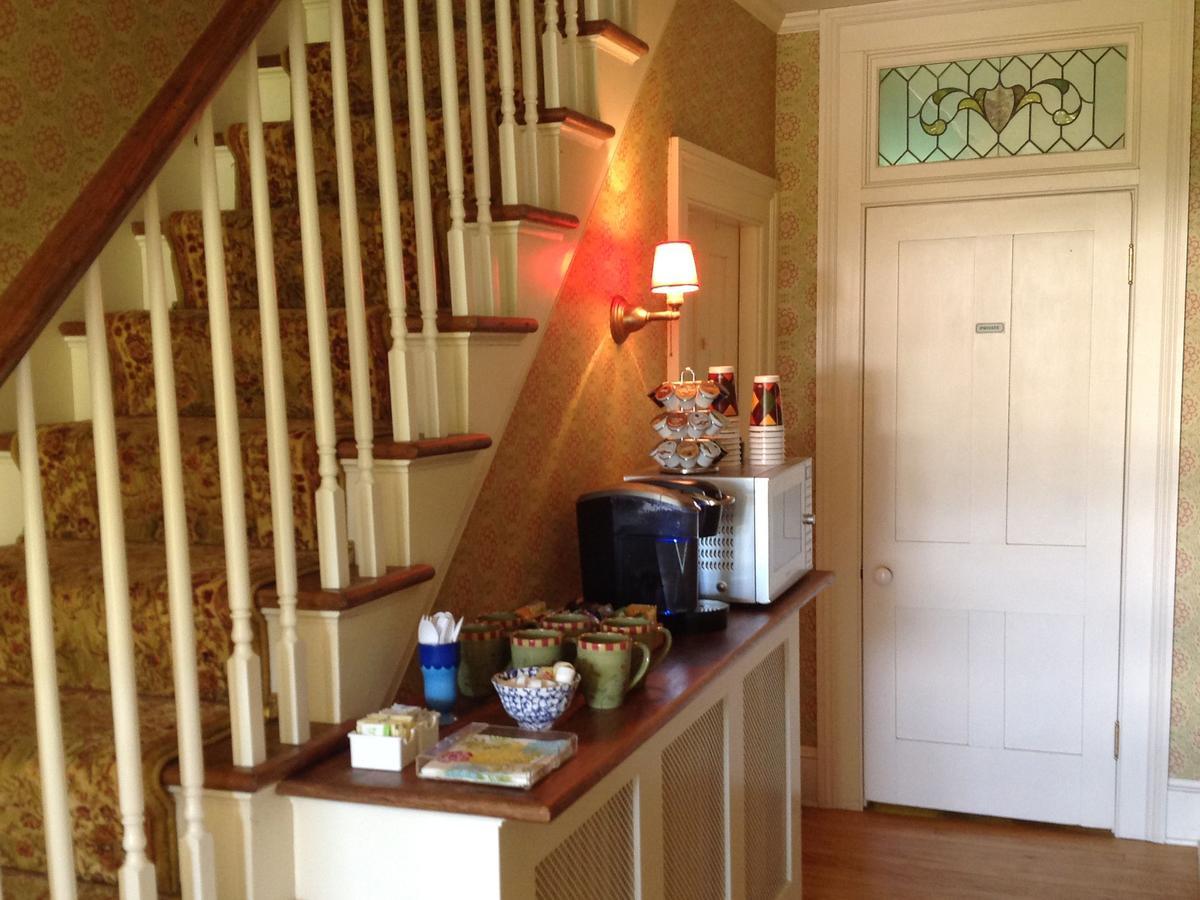 Dreamhouse Country Inn Bristol Bagian luar foto