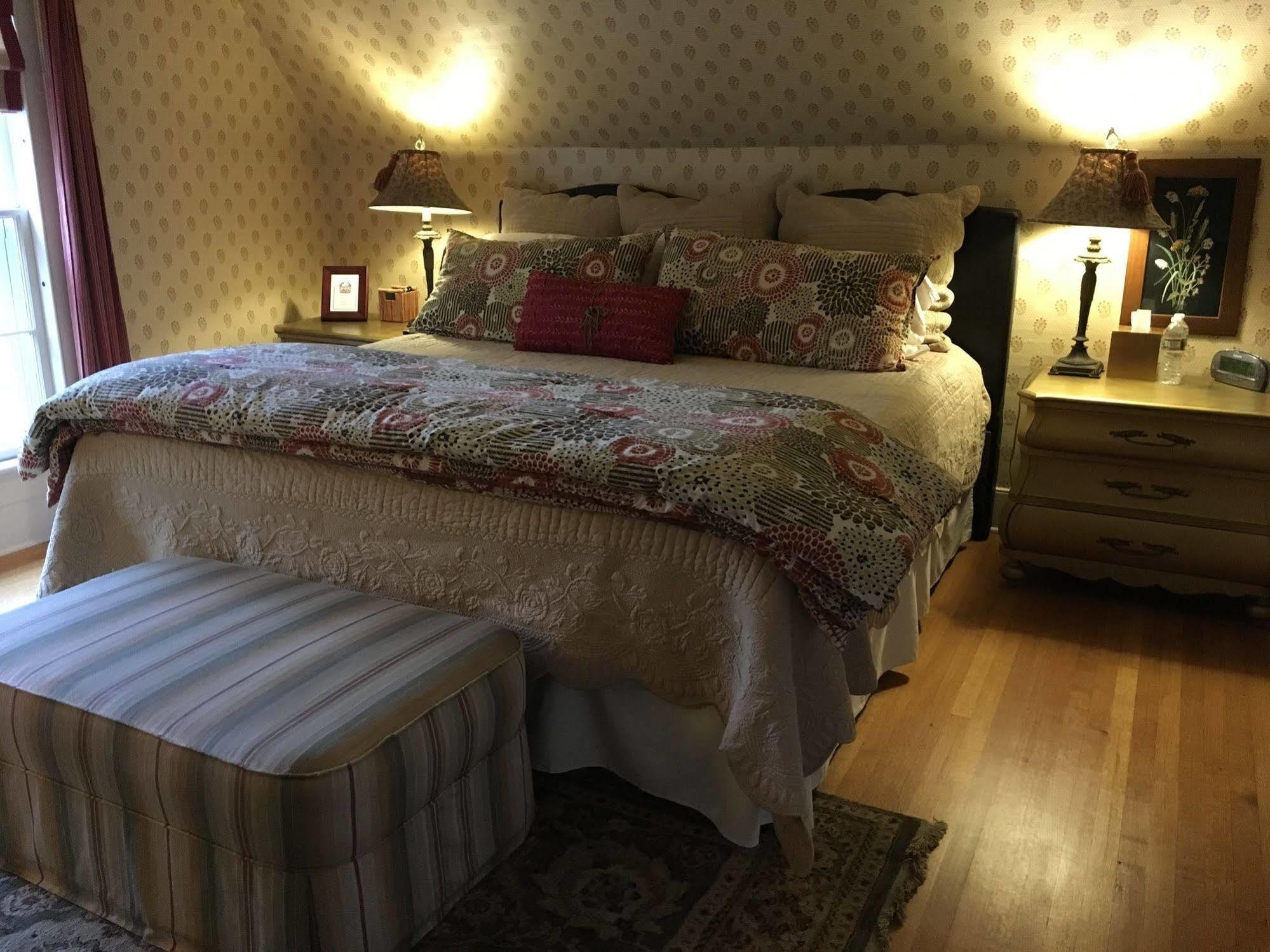 Dreamhouse Country Inn Bristol Bagian luar foto